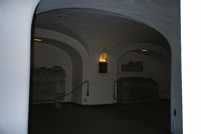 001_37-126455.jpg