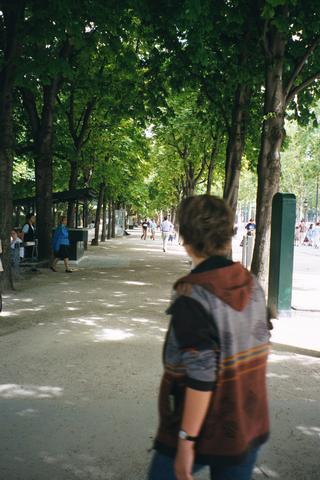006_20-126460.jpg