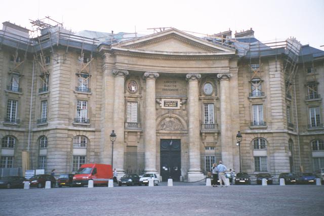 018_8-126452.jpg
