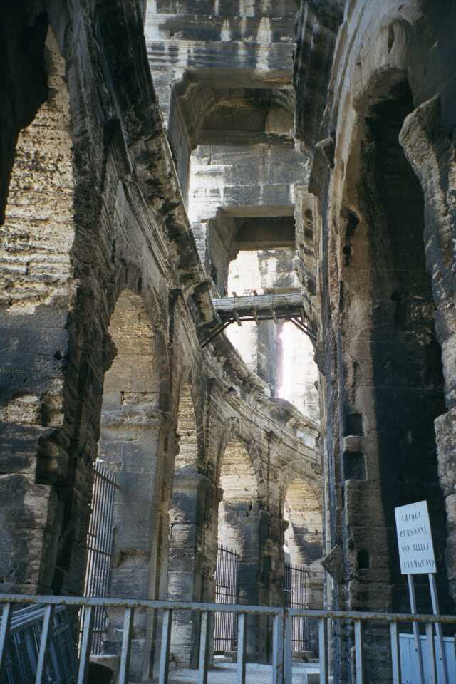 020_6-126456.jpg