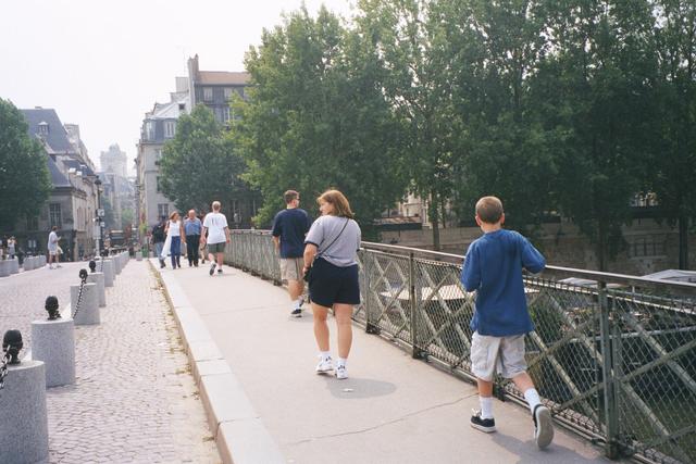 030_8-126451.jpg